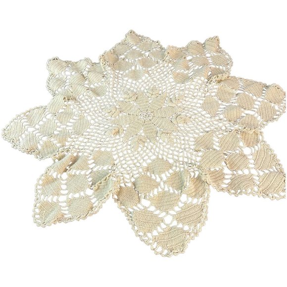Vintage Handmade Lace Crochet Doilies Star Pattern Flower Cream Table Decor - Picture 2 of 3